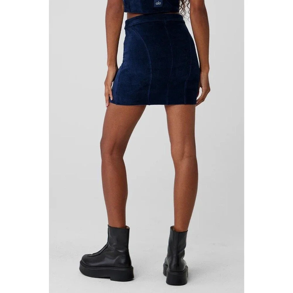 Alo Yoga Corduroy Stretch Mini Skirt Women’s Size Small Navy Blue Plush Comfy